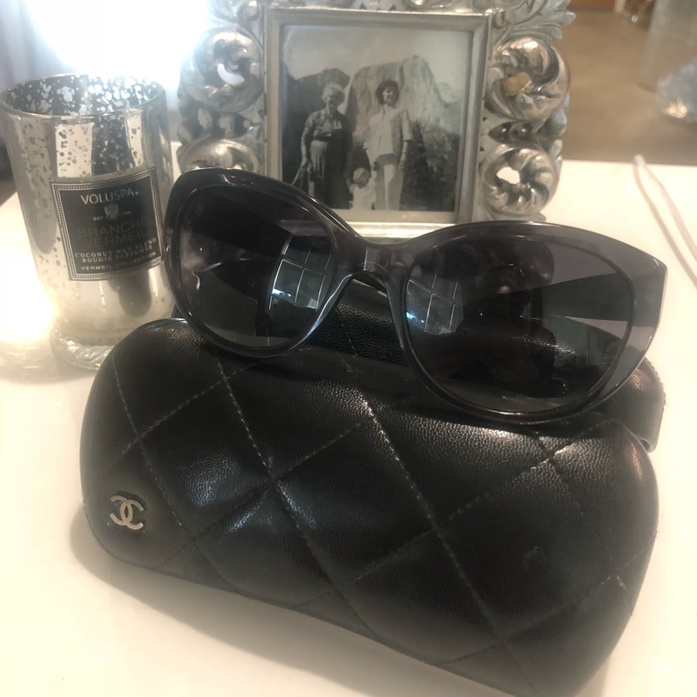 CHANEL sunglasses Black Oval Camellia & CC logo